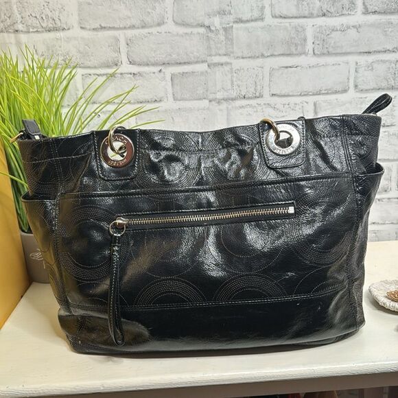 Coach Alex Signature Black Patent Leather Baby Diaper Travel Tote Bag - Picture 5 of 11